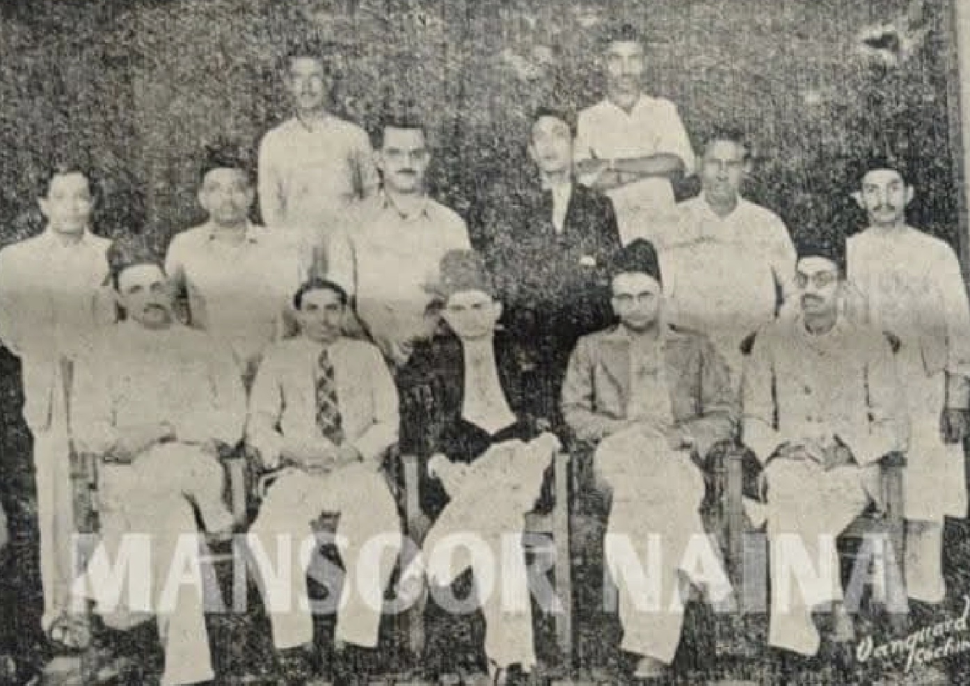 യാത്രകളിൽ താളുകൾ മറിയുമ്പോൾ....